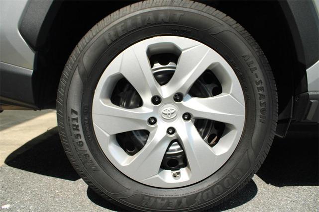 Photo of 2023 Silver Sky Metallic Toyota RAV4
