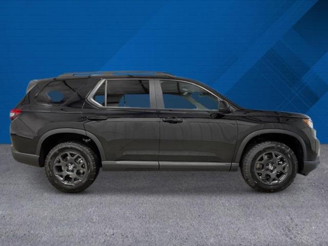 Photo of 2025 Crystal Black Pearl Honda Pilot
