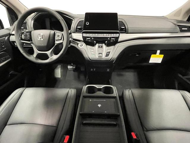 Photo of 2026 Platinum White Pearl Honda Odyssey