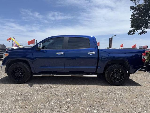 Photo of 2014 Blue Toyota Tundra