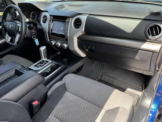 Photo of 2014 Blue Toyota Tundra