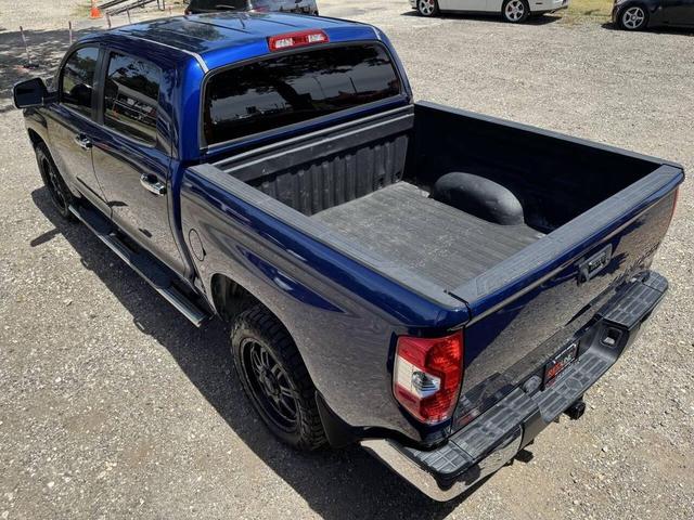 Photo of 2014 Blue Toyota Tundra