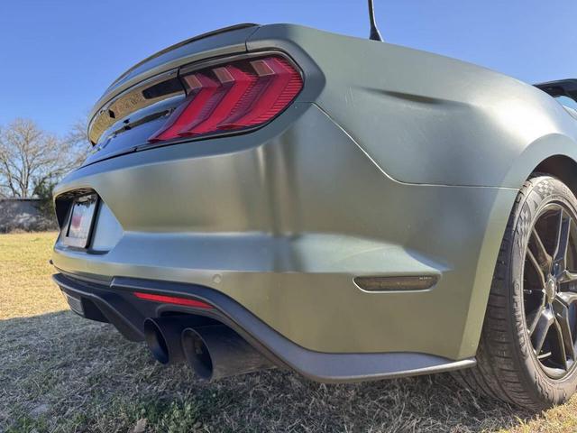 Photo of 2020 White Ford Mustang