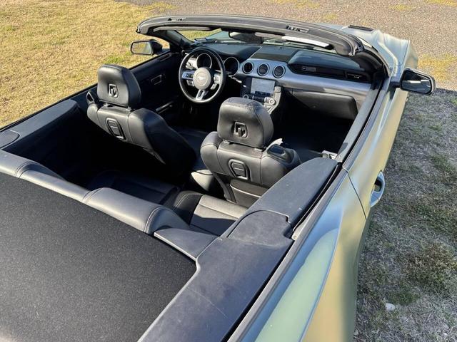 Photo of 2020 White Ford Mustang
