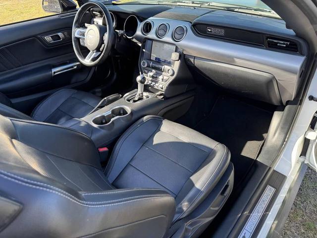 Photo of 2020 White Ford Mustang