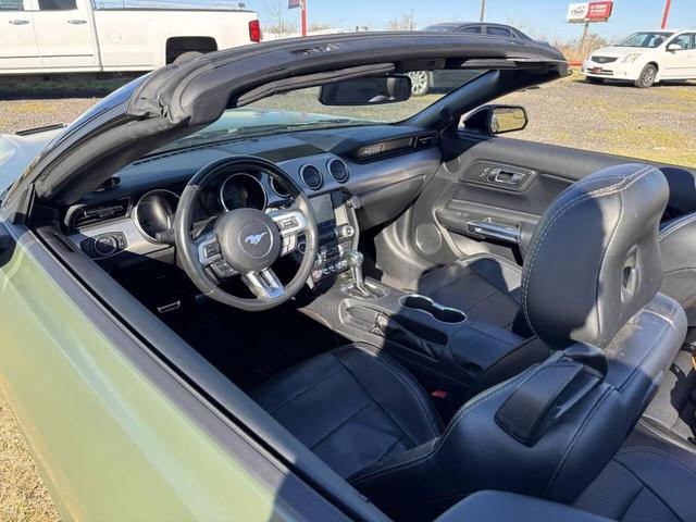 Photo of 2020 White Ford Mustang