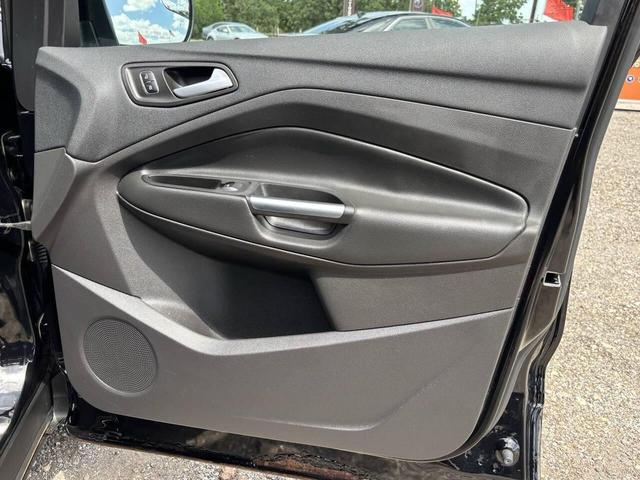 Photo of 2017 Black Ford Escape