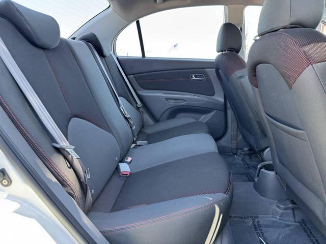 Photo of 2007 White Kia Rio