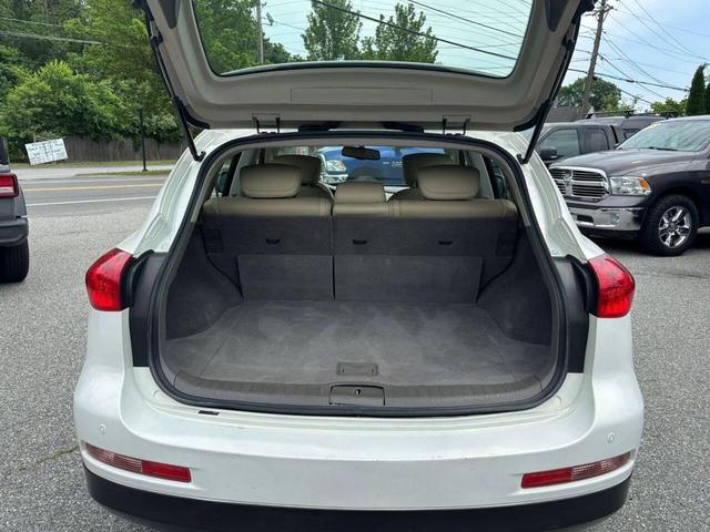 Photo of 2010 Moonlight White Pearl INFINITI EX35