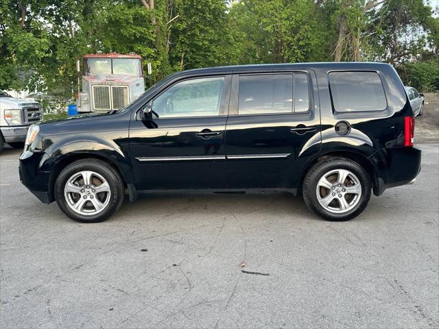 Photo of 2013 Crystal Black Pearl Honda Pilot