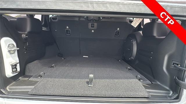 Photo of 2025 Bright White Clearcoat Jeep Wrangler