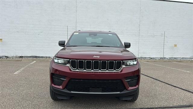 Photo of 2025 Velvet Red Pearlcoat Jeep Grand Cherokee