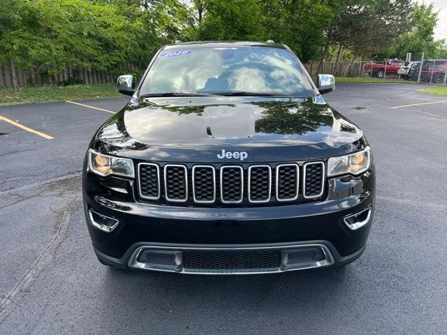 Photo of 2019 Diamond Black Jeep Grand Cherokee