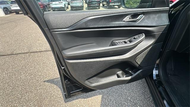 Photo of 2025 Diamond Black Jeep Grand Cherokee