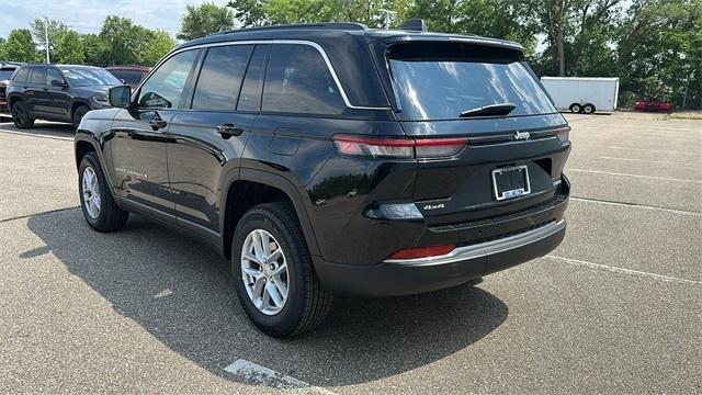 Photo of 2025 Diamond Black Jeep Grand Cherokee