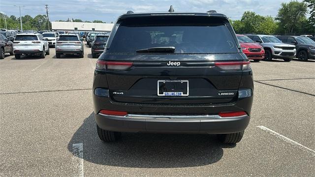 Photo of 2025 Diamond Black Jeep Grand Cherokee