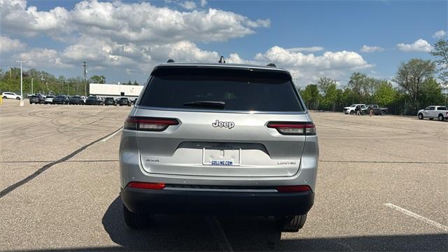 Photo of 2025 Silver Zynith Jeep Grand Cherokee L