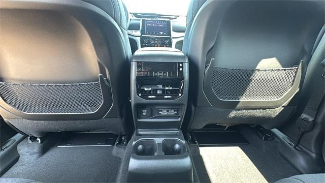 Photo of 2025 Silver Zynith Jeep Grand Cherokee L