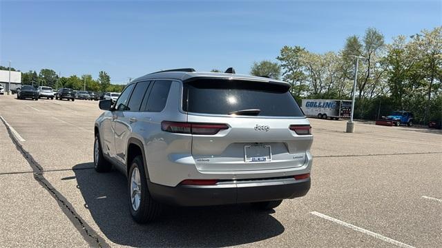Photo of 2025 Silver Zynith Jeep Grand Cherokee L
