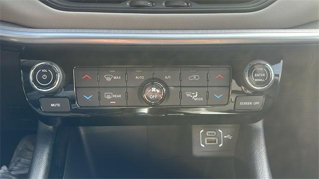 Photo of 2025 Hydro Blue Pearlcoat Jeep Compass