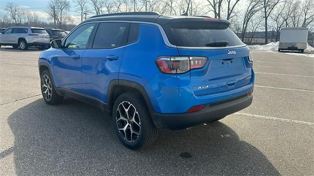 Photo of 2025 Hydro Blue Pearlcoat Jeep Compass