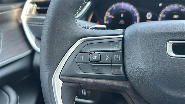 Photo of 2025 Metallic Jeep Grand Cherokee