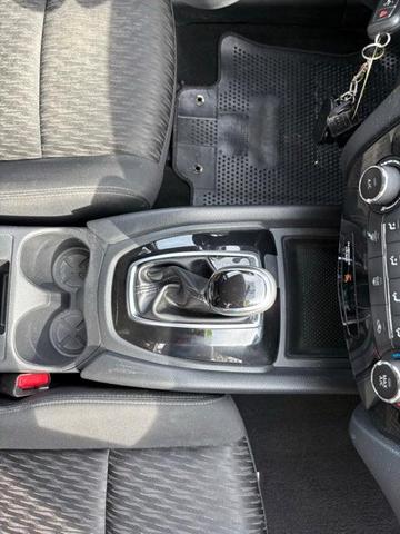 Photo of 2017 Brilliant Silver Nissan Rogue