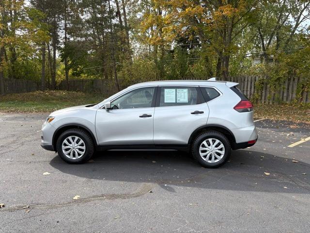 Photo of 2017 Brilliant Silver Nissan Rogue