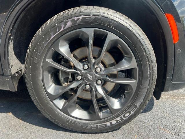 Photo of 2023 DB Black Crystal Clearcoat Dodge Durango