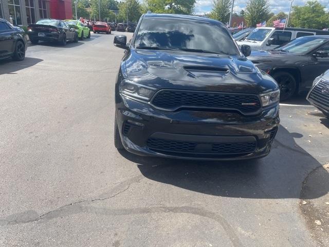 Photo of 2023 DB Black Crystal Clearcoat Dodge Durango