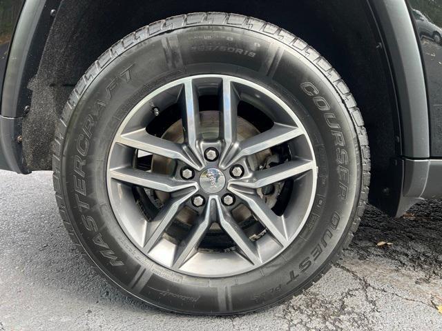 Photo of 2018 Diamond Black Jeep Grand Cherokee