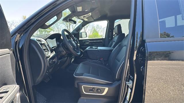 Photo of 2025 Diamond Black RAM 1500