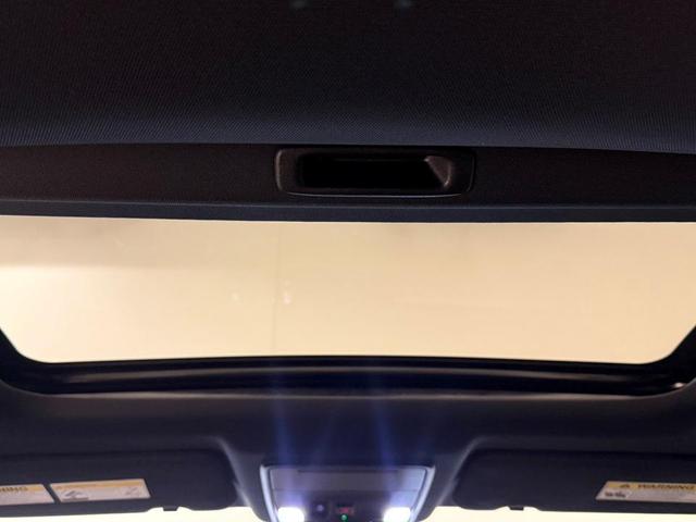 Photo of 2026 Crystal Black Pearl Honda CR-V Hybrid