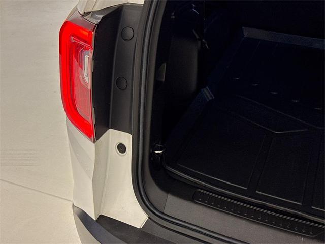 Photo of 2023 Summit White GMC Acadia