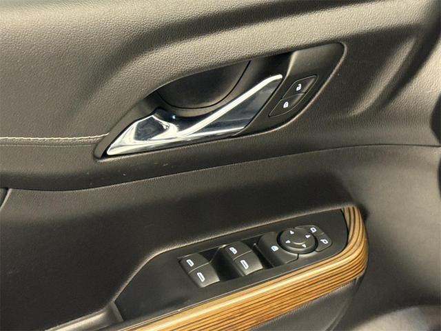 Photo of 2023 Summit White GMC Acadia
