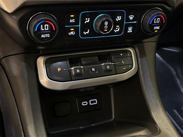Photo of 2023 Summit White GMC Acadia