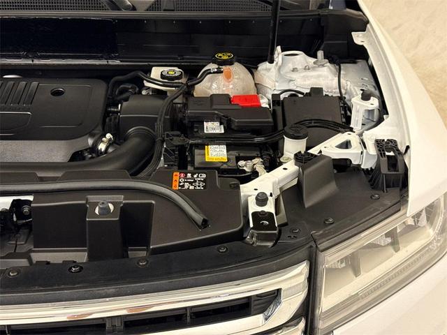 Photo of 2023 Summit White GMC Acadia