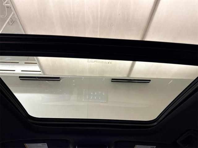 Photo of 2025 Mercury Silver Metallic Honda Prologue