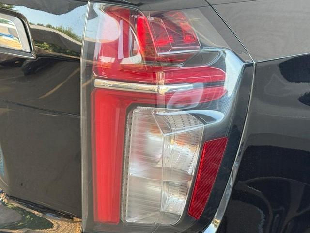 Photo of 2024 Black Chevrolet Suburban