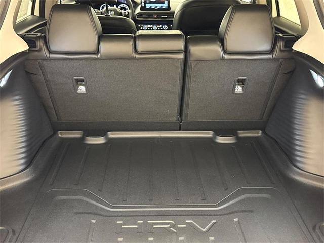 Photo of 2026 Platinum White Pearl Honda HR-V