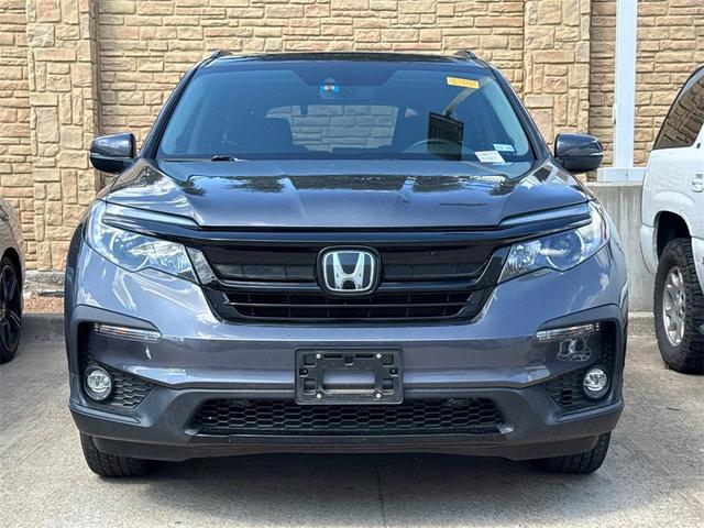 Photo of 2021 Gray Honda Pilot