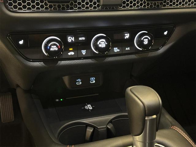 Photo of 2026 Pearl Honda HR-V