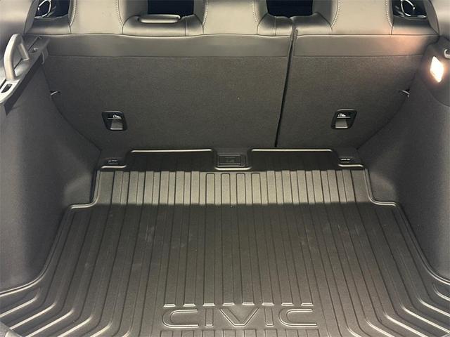 Photo of 2025 Platinum White Pearl Honda Civic Hybrid