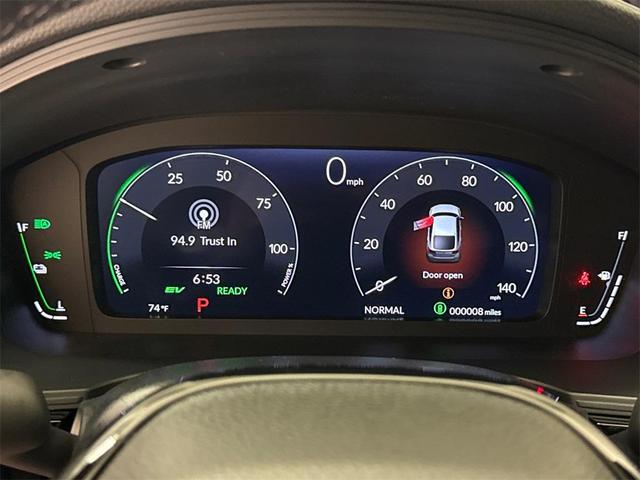 Photo of 2025 Platinum White Pearl Honda Civic Hybrid