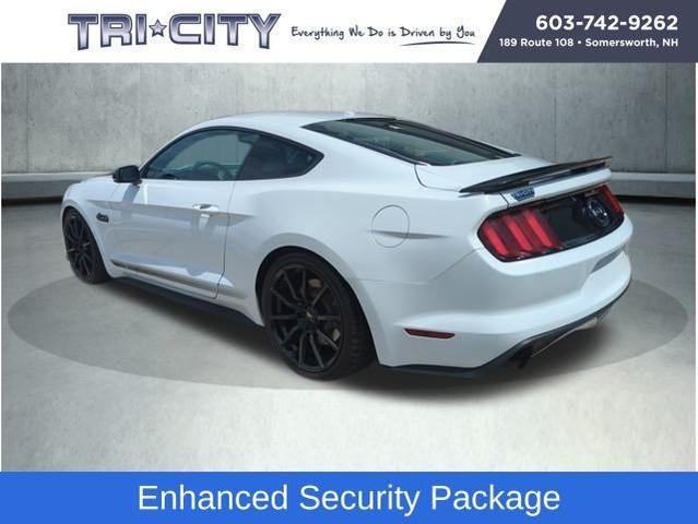 Photo of 2017 Oxford White Ford Mustang