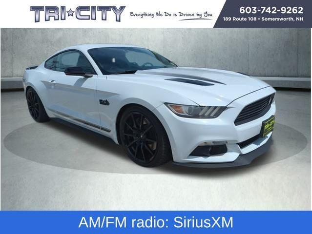 Photo of 2017 Oxford White Ford Mustang