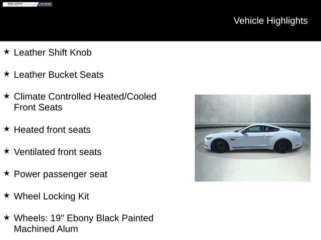 Photo of 2017 Oxford White Ford Mustang