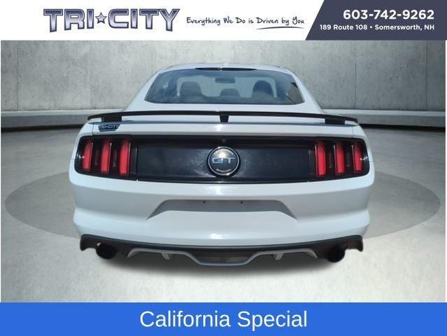 Photo of 2017 Oxford White Ford Mustang