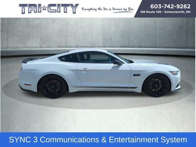 Photo of 2017 Oxford White Ford Mustang
