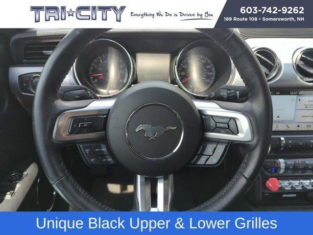 Photo of 2017 Oxford White Ford Mustang